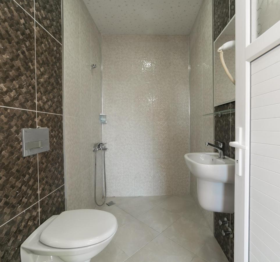 Enda Lara Hotel Анталия Екстериор снимка
